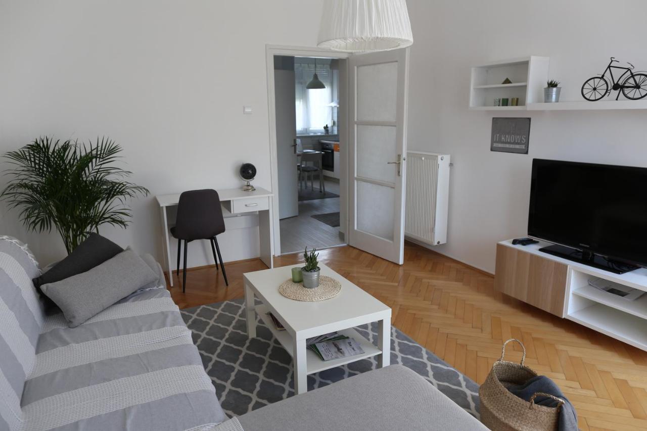 Apartman Bel Varaždin Buitenkant foto